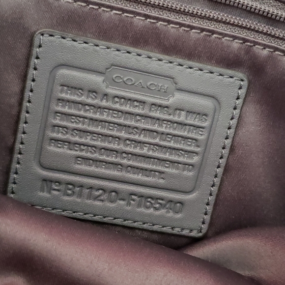 Coach Signature Sachel - Picture 5 of 8